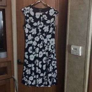 Liz Claiborne dress size medium NWOT